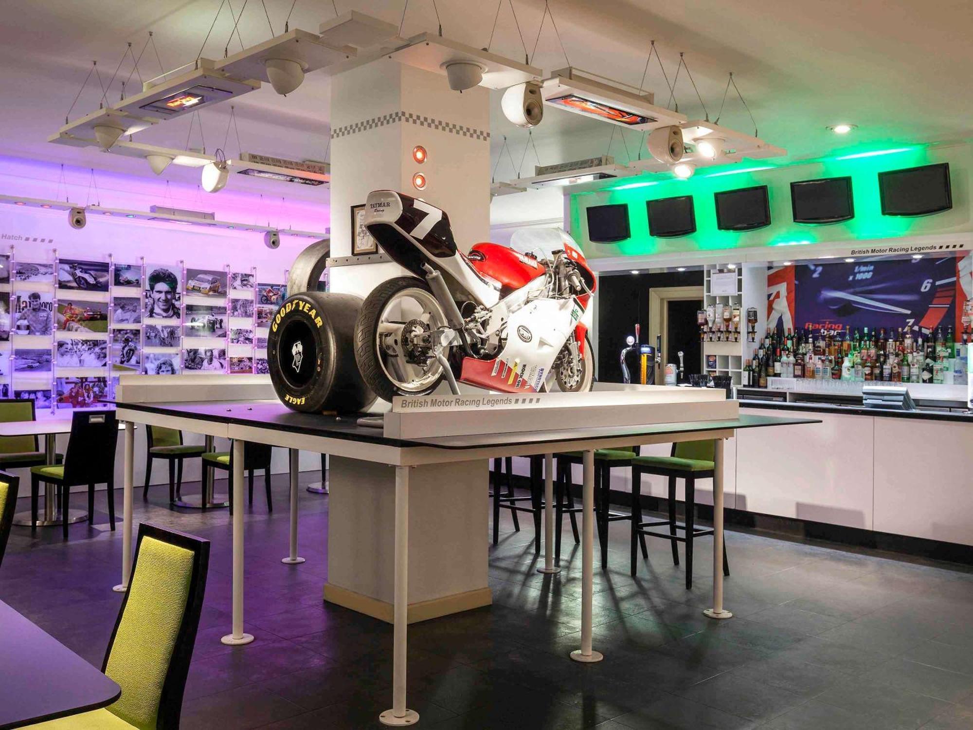 Mercure Dartford Brands Hatch Hotel & Spa Ash  Extérieur photo