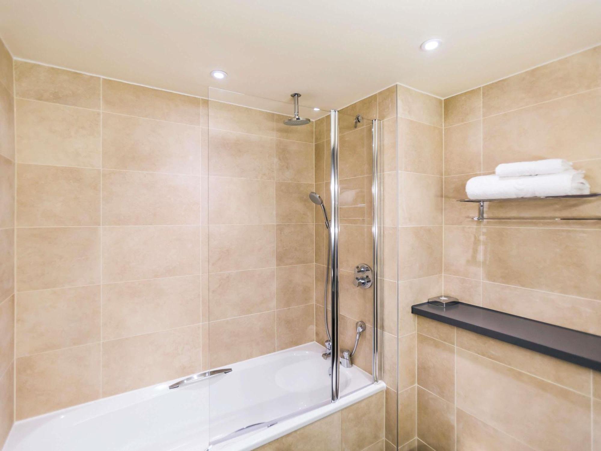 Mercure Dartford Brands Hatch Hotel & Spa Ash  Extérieur photo