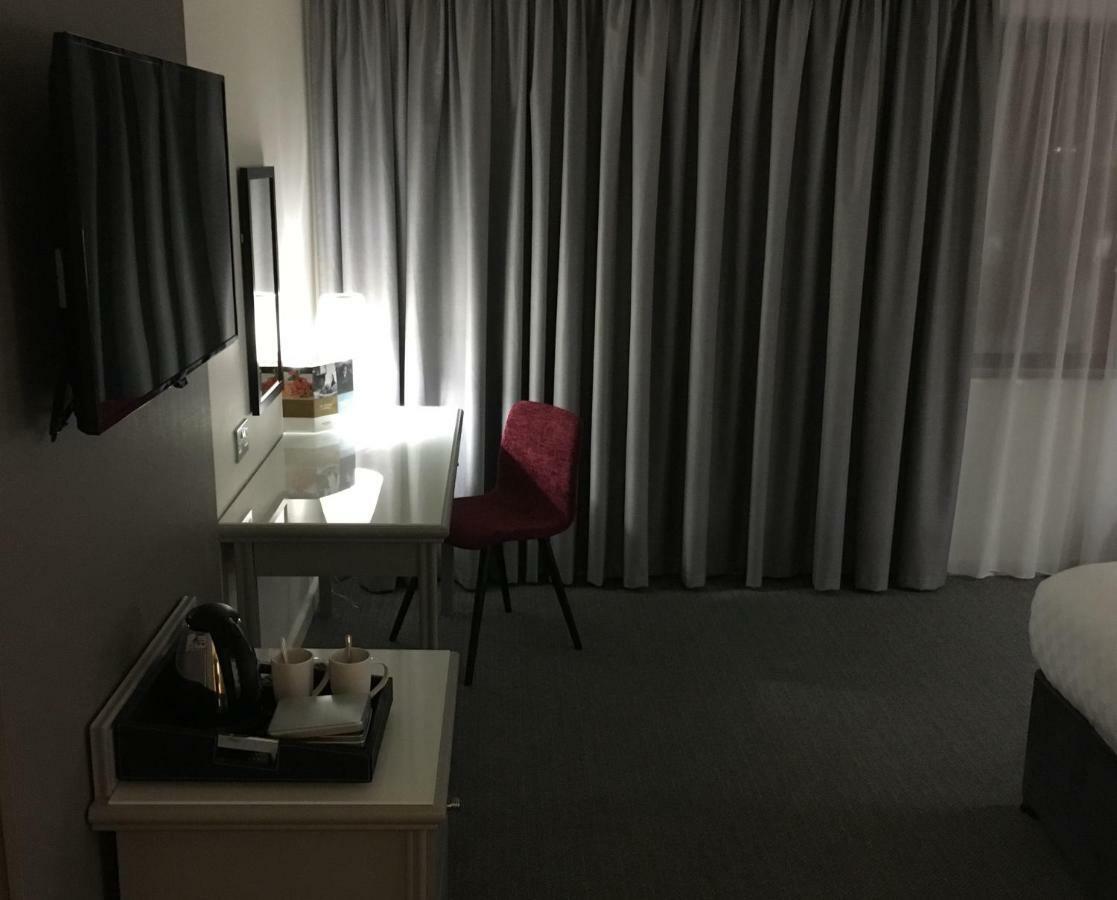 Mercure Dartford Brands Hatch Hotel & Spa Ash  Extérieur photo